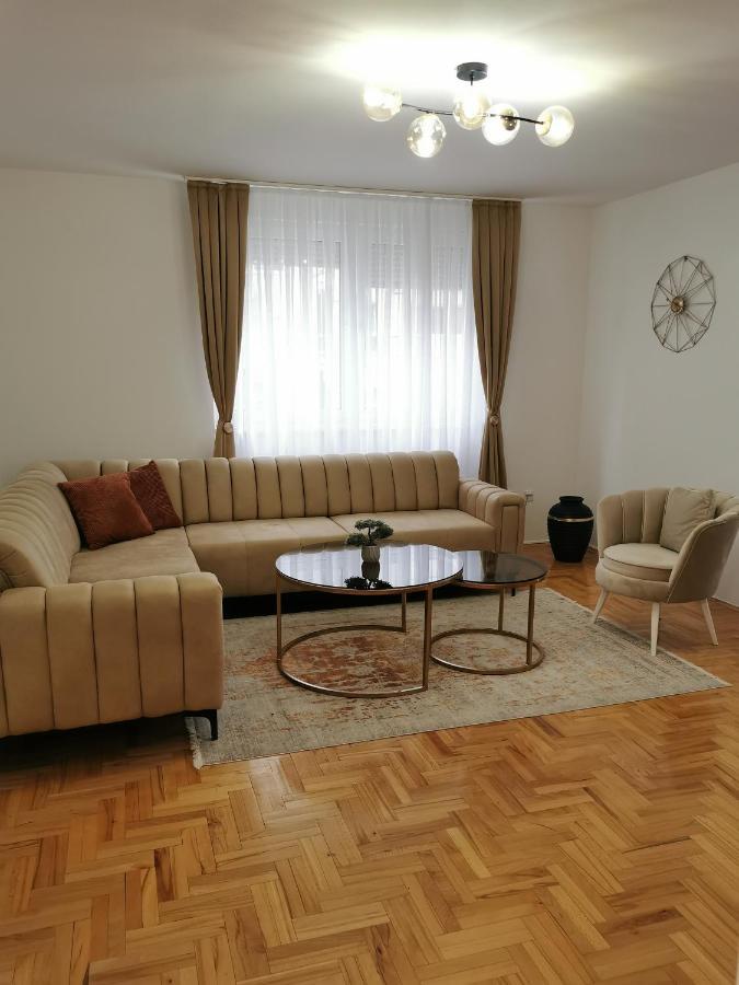 Family Apartment Тузла Екстер'єр фото