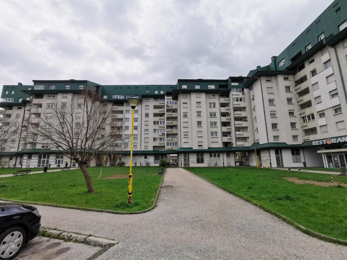 Family Apartment Тузла Екстер'єр фото
